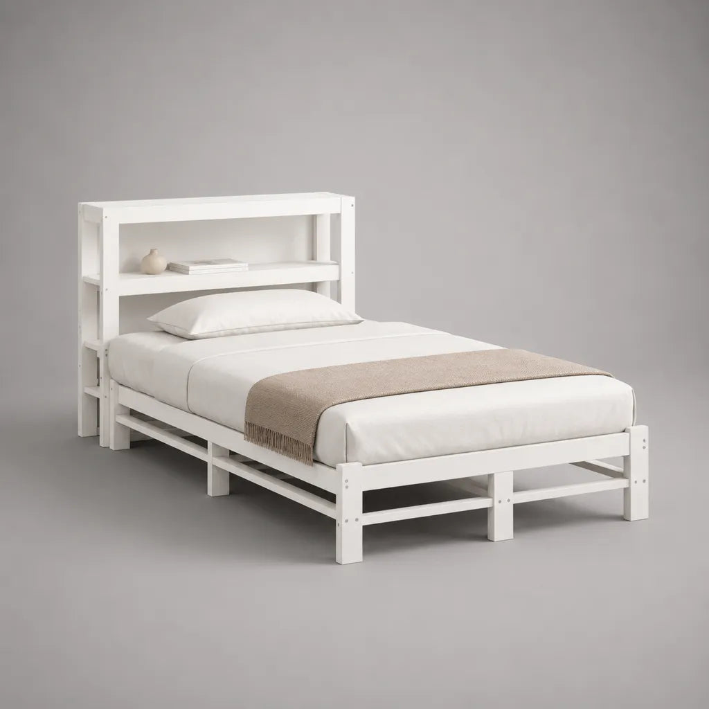 Lit double en pin massif blanc avec tête de lit étagère, couchage 140 × 190 cm, dimensions 148 × 205 × 120 cm